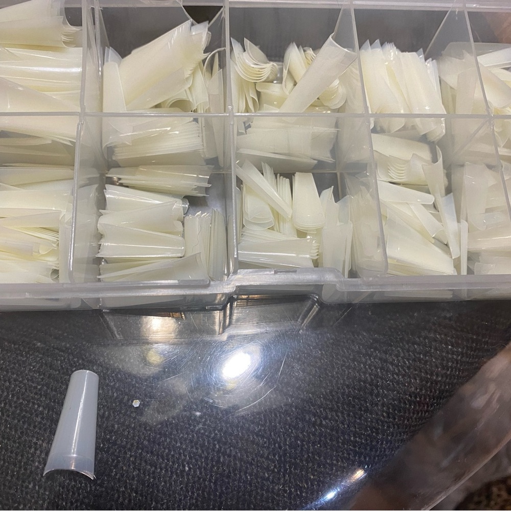 Assorted Nail Tips Set - Picture 4 of 11